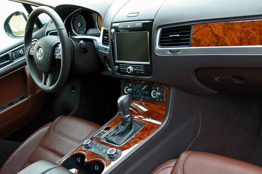  Volkswagen Touareg 2010 года  (фото 128 из 139)